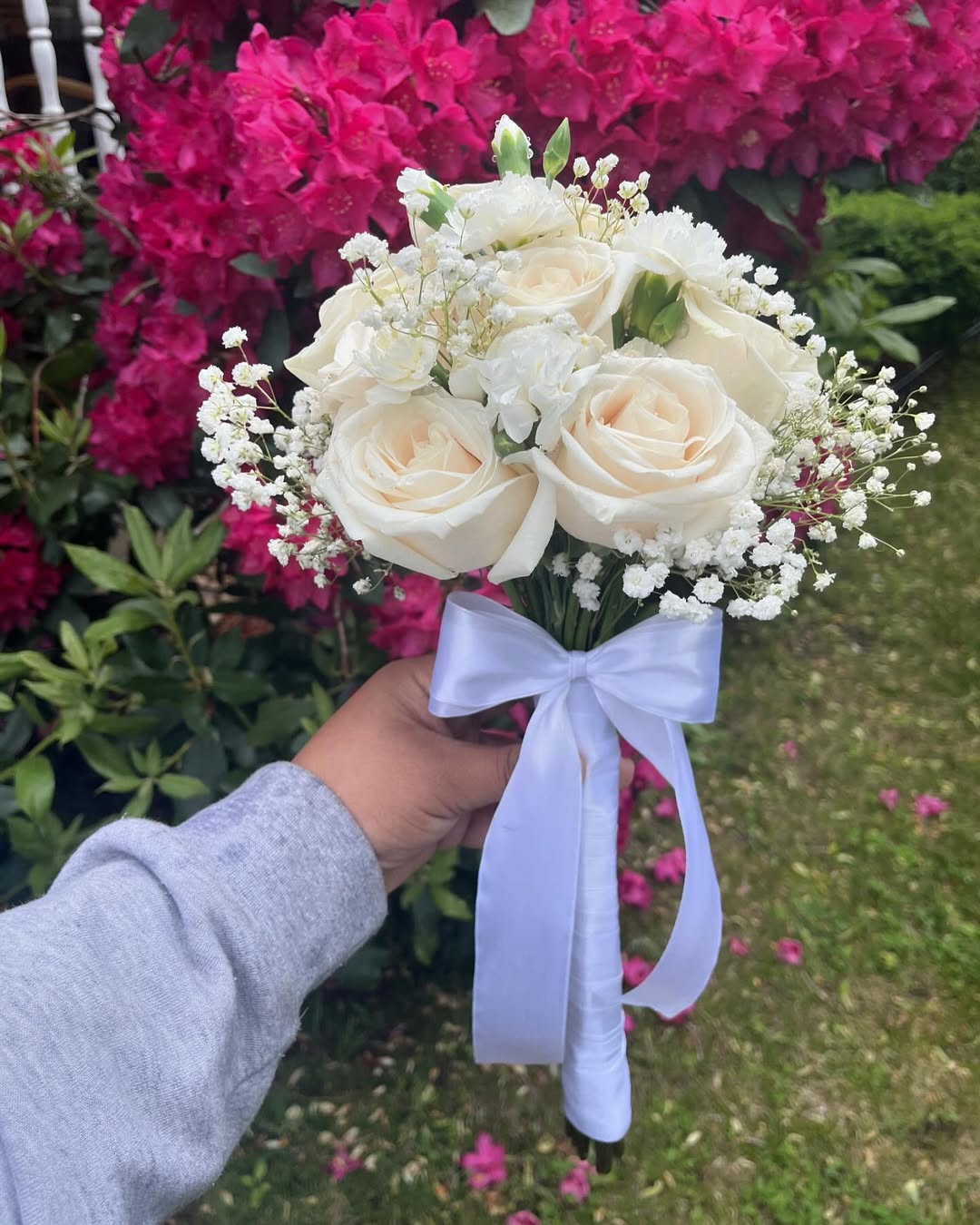 pink white green 5 bouquet flower delivery Toronto - Fresh arrangement by Laris Florist GTA