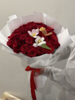 50 stems Rose Bouquets plus Initials - Image 4